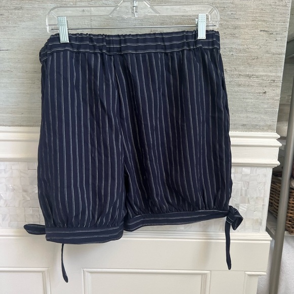 NWT new large Anthropologie Maeve pinstripe bloomer shorts stripe navy blue - Picture 10 of 17